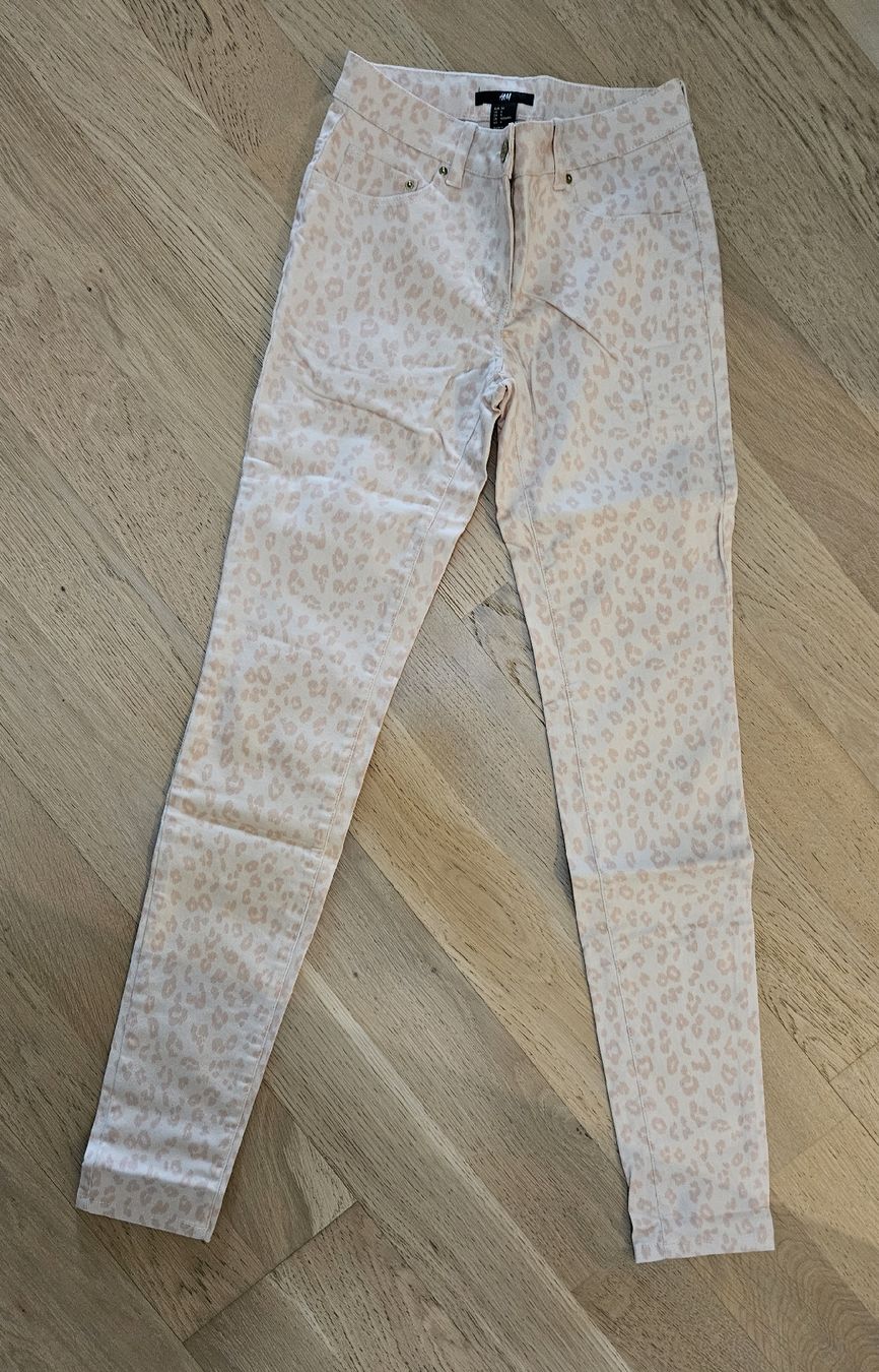 H&M Jeans: jeans – D'occasion à Founex par Ana_2412