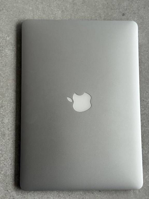 Apple Notebook: MacBook Air 13-inch (Early 2014) 13 – Usato da Lugano venduto da vio_9jxc