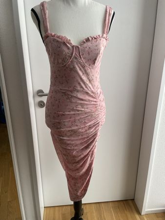 Süsses Sommerkleid aus Ital. Grösse 36🌸NEU🌸