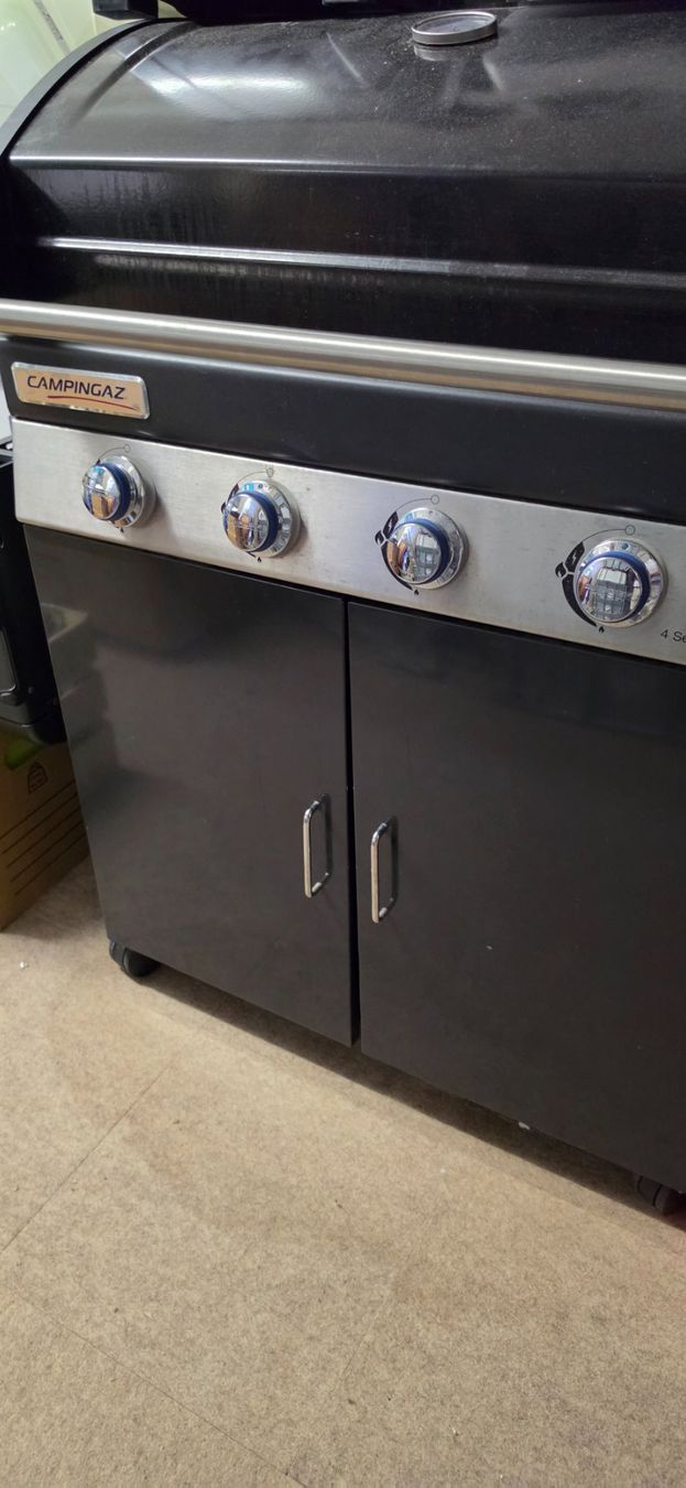Griglie: CAMPINGAZ Gasgrill 4 Brenner EXS – Usato da Othmarsingen venduto da koe_7xtj 3