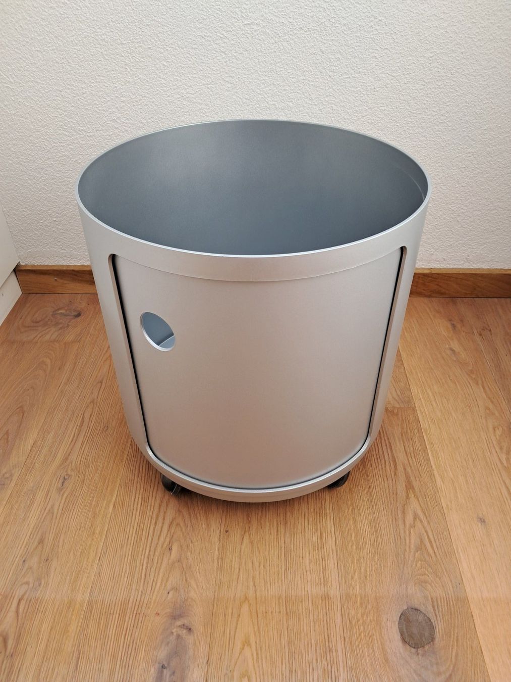 Kartell Comodini: Kartell – Usato da Seedorf BE venduto da wun_p22k 1