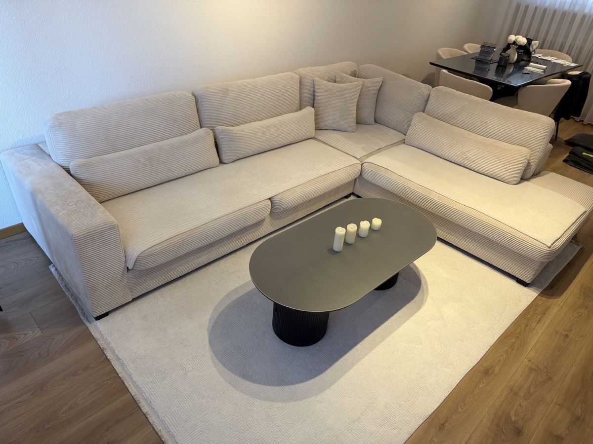 Sofas: Ecksofa Creme – Neu (gemäss Beschreibung) aus Rapperswil SG von ToliGL