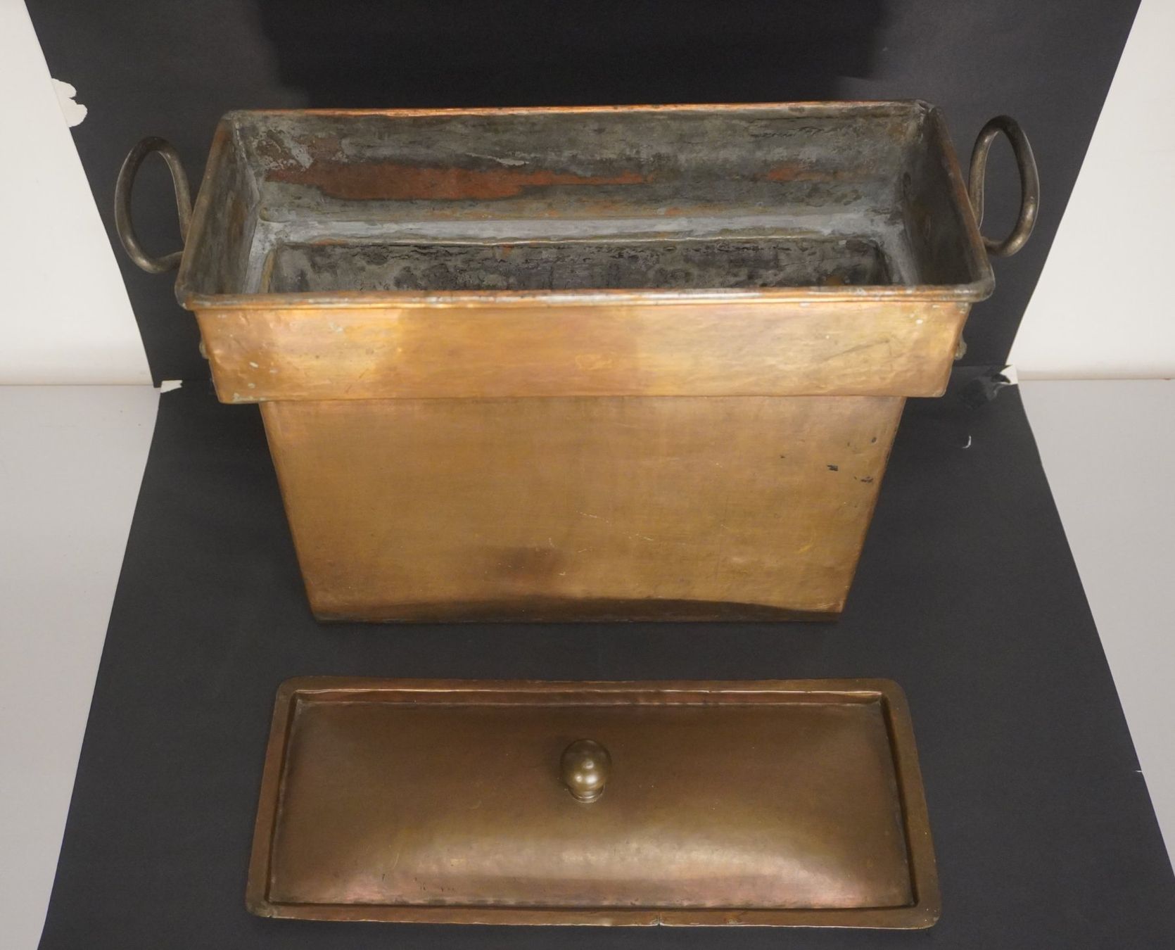 Contenitori & Simili: Antiker Essenbehälter mit Deckel MA340 – Usato da Basel venduto da B.W.B. 2