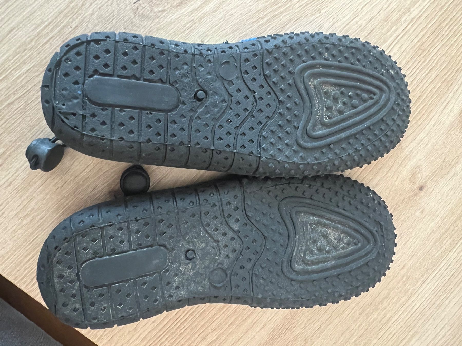 Scarpe per ragazzi: Wasserschuhe Gr. 31 – Usato da Thun venduto da Siladi 2