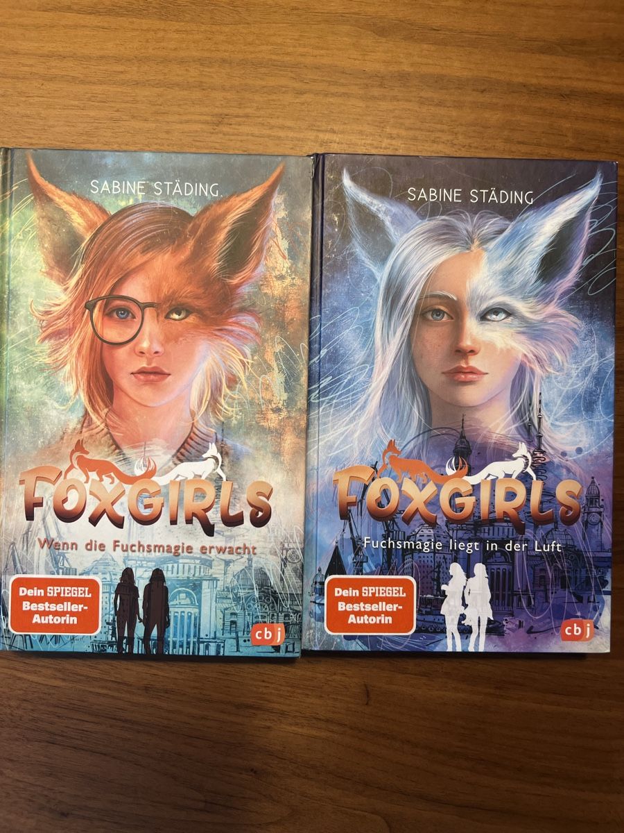 Libri: 2 Bücher Foxgirls – Usato da Stäfa venduto da Gugliotta