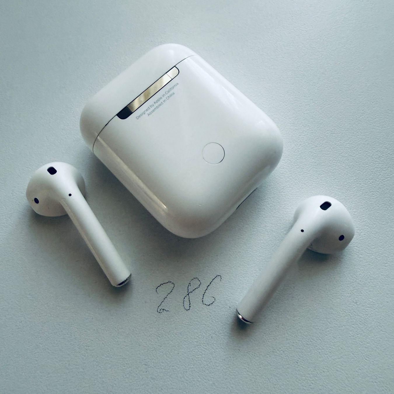 Apple Cuffie: Original Apple AirPods 2 Gen. Wireless Kopfhörer & Case – Usato da Basel venduto da MY.AIRPODS.SHOP 1