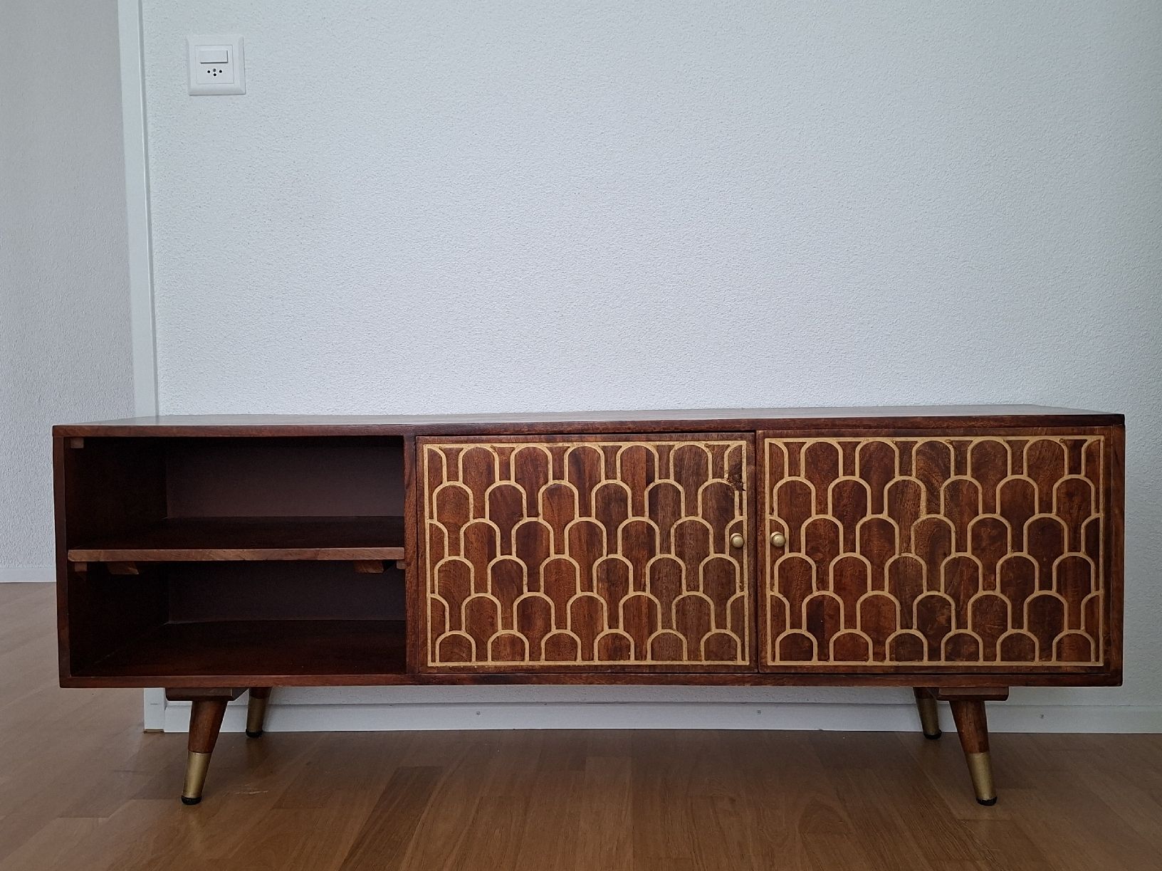 Cassettiere: Kare Design Lowboard Holz mit Muster  – Usato da Emmenbrücke venduto da inVinoVeritas88