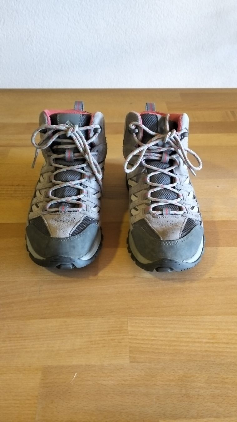 Scarpe da donna: Wanderschuhe Colombia – Usato da Eggiwil venduto da Loego