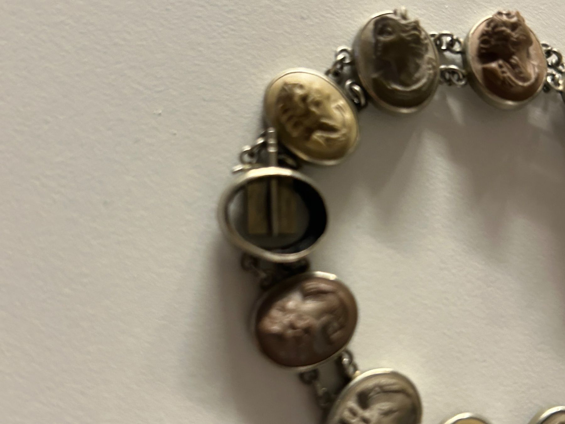 Bracciali & Braccialetti: Antikes Lava Cameo Armband, ca 1870 – Usato da Zumikon venduto da tuna007 6