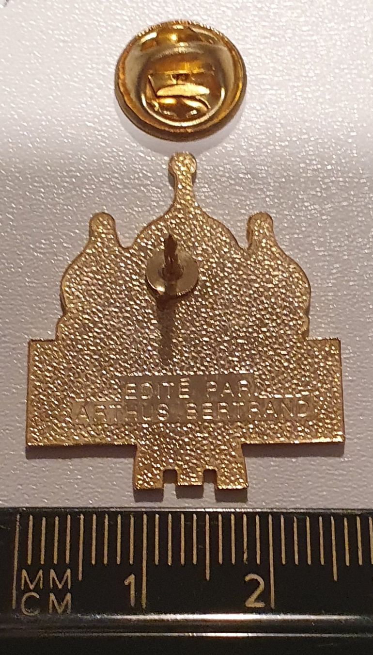 Mc Donald's Placchette & Badge: Pin's McDonald's Moscou – Usato da St-Barthélemy VD venduto da titeuf5 2