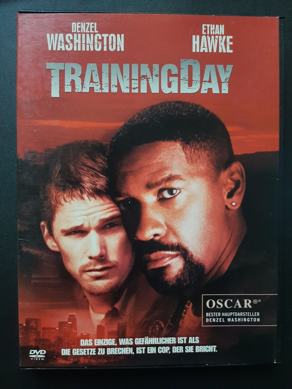 Tutti i DVDs: DVD "Training Day" mit Denzel Washington und Ethan Hawke – Usato da Basel venduto da DavidAusBasel