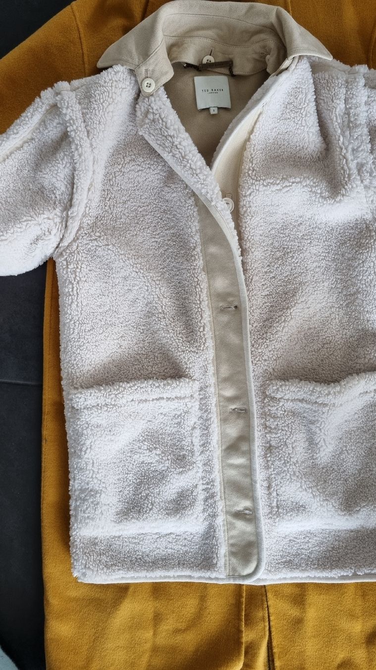 Jacken: Teddyfell Jacke 36 hellblaue  – Gebraucht aus Bad Zurzach von Mfritzli