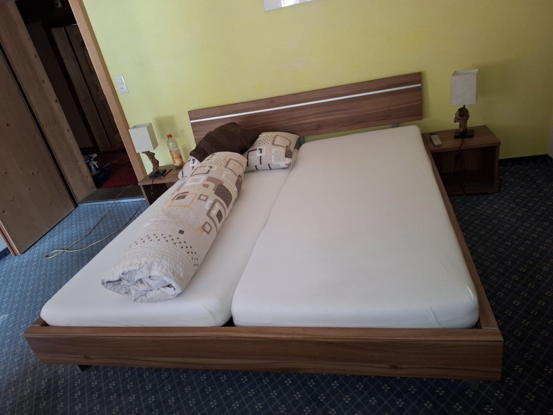 Letti: Komplettes Schlafzimmer – Usato da Pragg-Jenaz venduto da sommerfeld1312