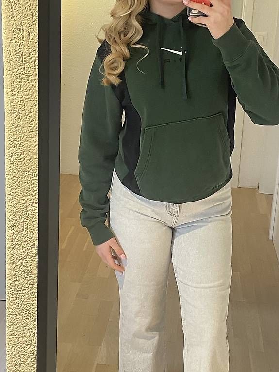Nike Maglioni & Felpe: Nike Air Hoddie – Usato da Schüpfen venduto da ani_gj8r 2
