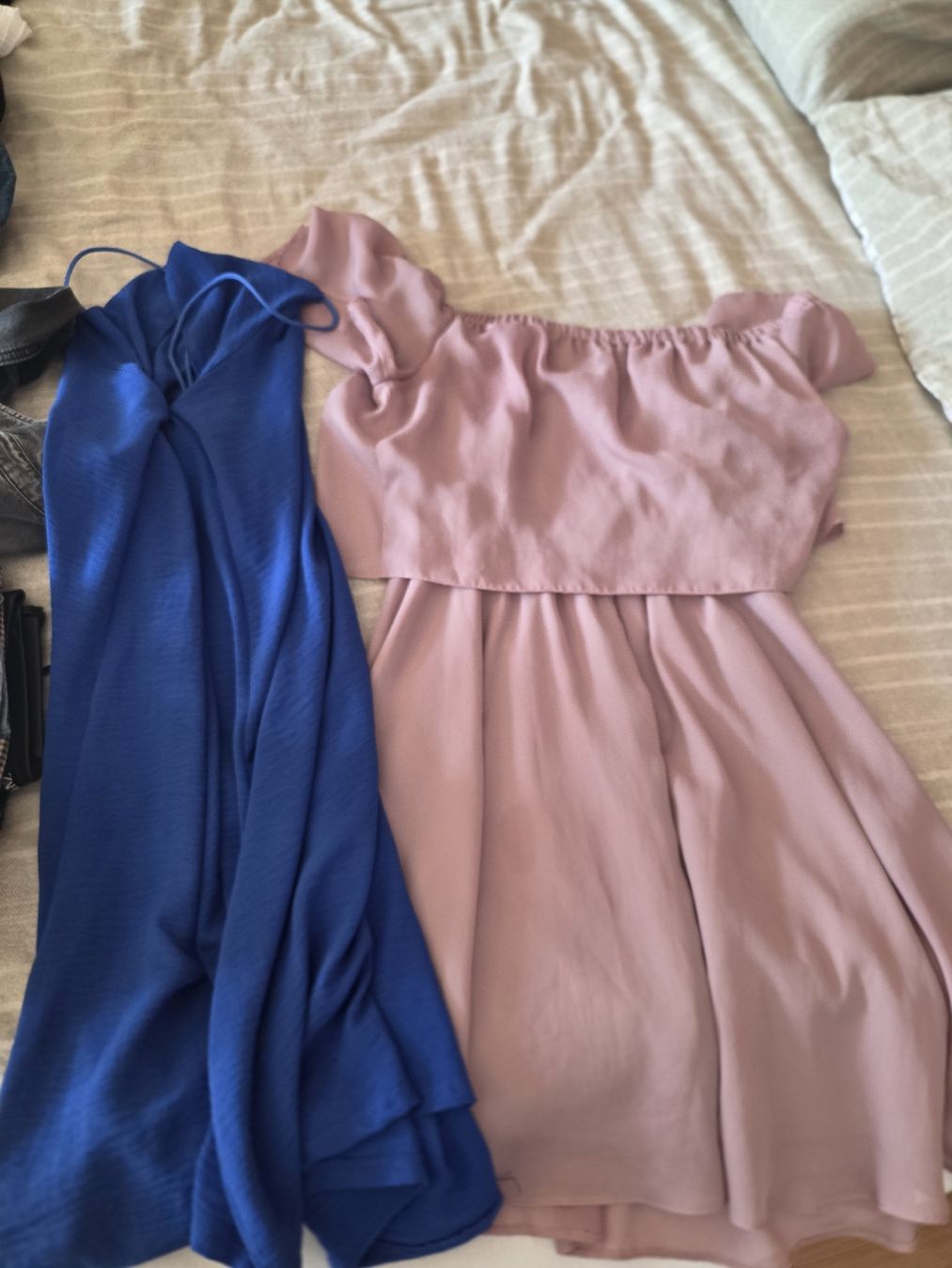 Lotti di vestiti: Kleider & Schuhe zu verkaufen – Usato da Lenzerheide/Lai venduto da Sandrapereira.p 9