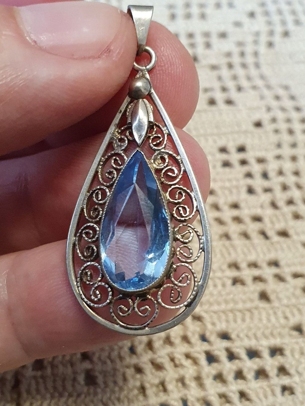 Gablonzer Ciondoli: Jugendstil Bijou - Eye-Catcher – Usato da Wohlen AG venduto da palmsprings