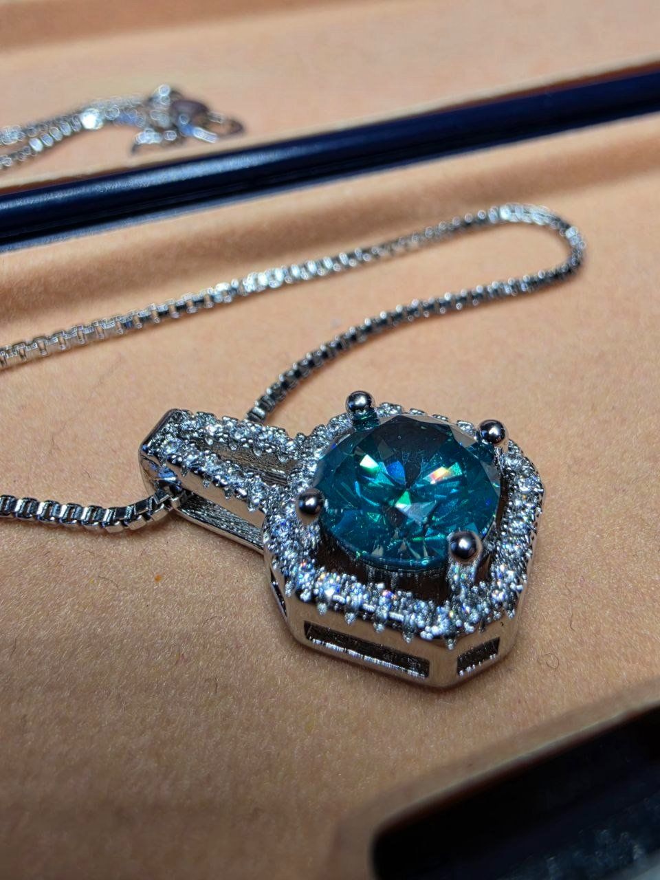 Catenine: Collier argent avec zircons – Nuovo e nell'imballaggio originale da Reconvilier venduto da Tsma67 8