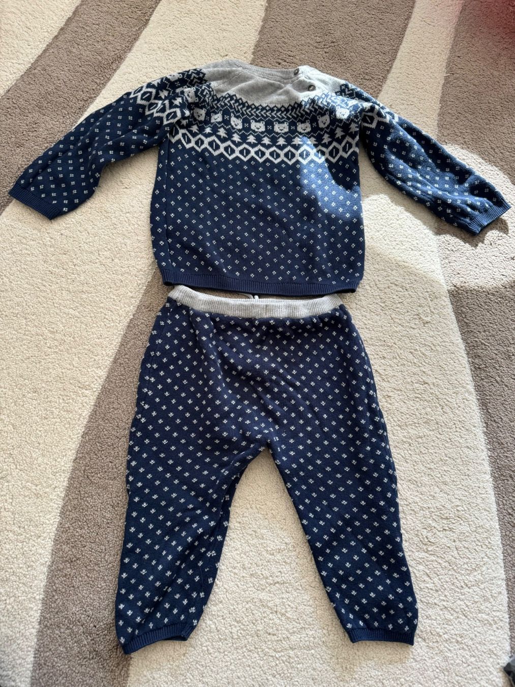 H&M Lotti & Set di vestiti: 2-teiliges Set (Emsemble 2 pièces) – Usato da Zürich venduto da Mina_09 1