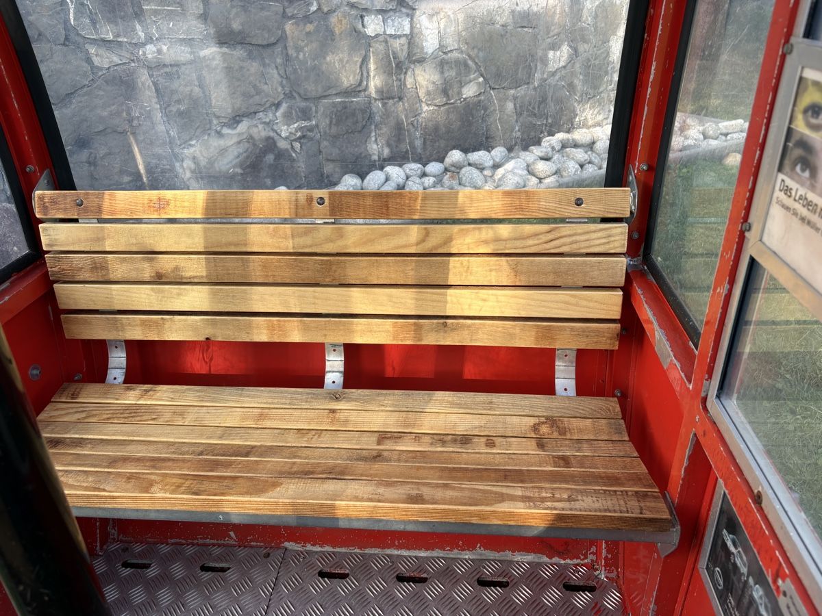 Gartenhäuser & Gewächshäuser: Retro Gondeli Rot 4 Plätze – Gebraucht aus Einsiedeln von wbkuri 1