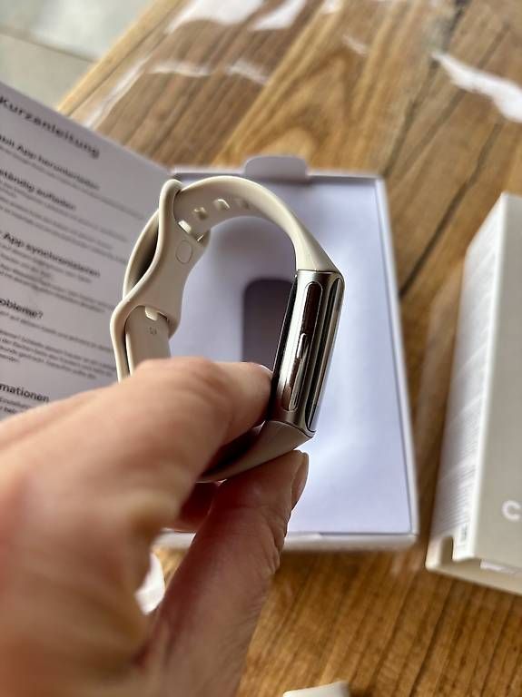 Fitbit Smartwatch: Montre Fitbit Charge 6 neuve – Neu und originalverpackt aus Perroy von barballalla 2