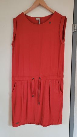 Kleid rostrot, Grösse L (entspricht M/L)