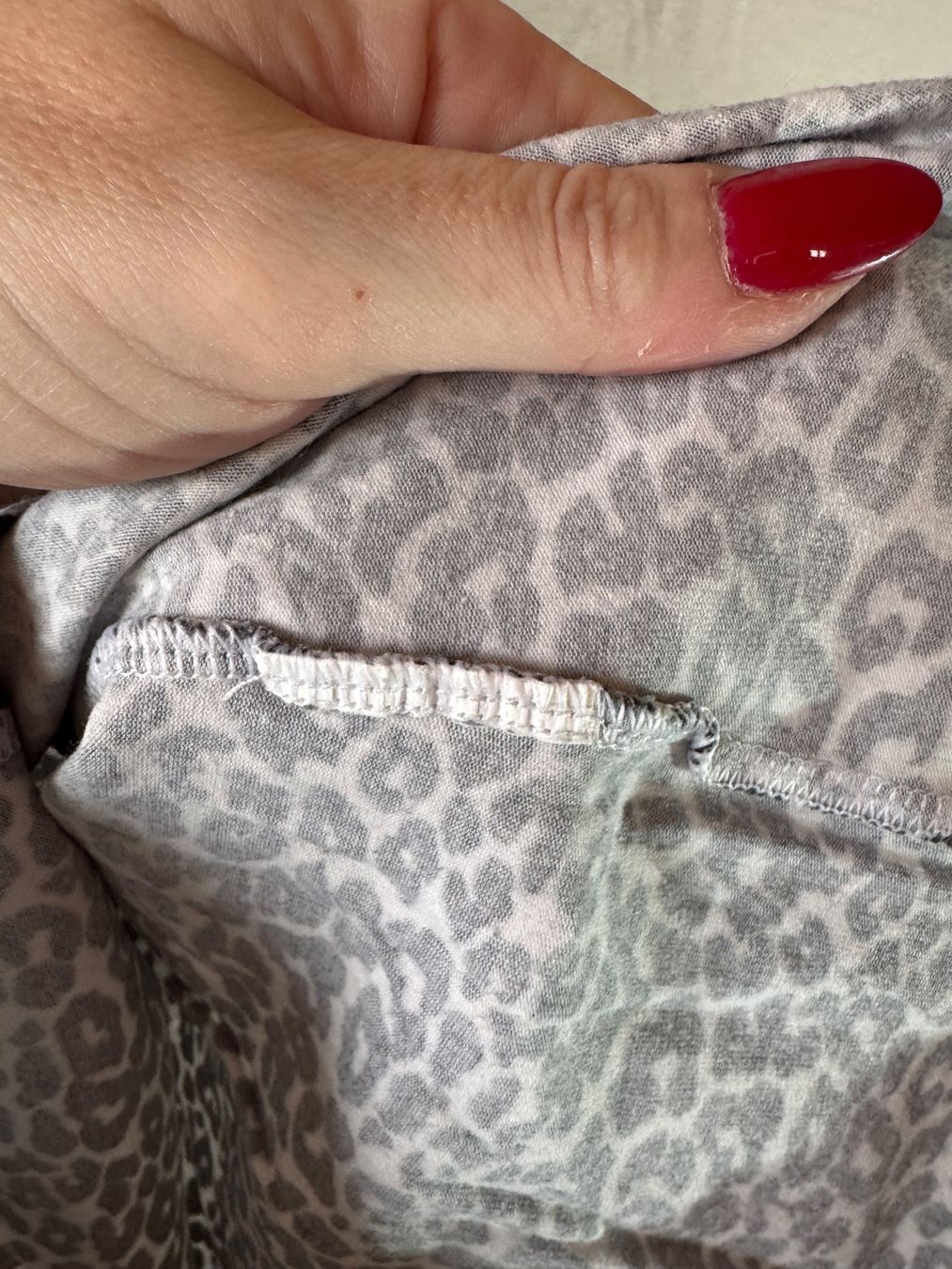 Top: Top im Leopardenprint Gr. XS/S – Usato da Grosswangen venduto da SALE_SALE_SALE 4