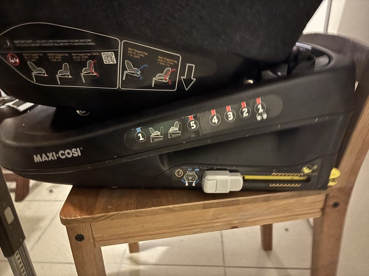 Maxi-Cosi Seggiolini per auto: Maxi-Cosi Autositz, 0-25kg – Usato da Auenstein venduto da david.marmy 3
