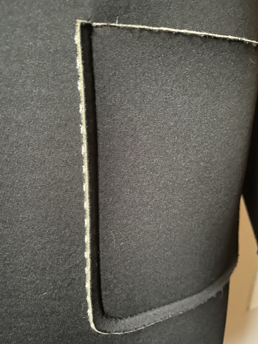 Comma Giacche: comma Jacke schwarz Gr. 40 mit gestreifter Innenseite – Usato da Heitenried venduto da Steffundsasch 6