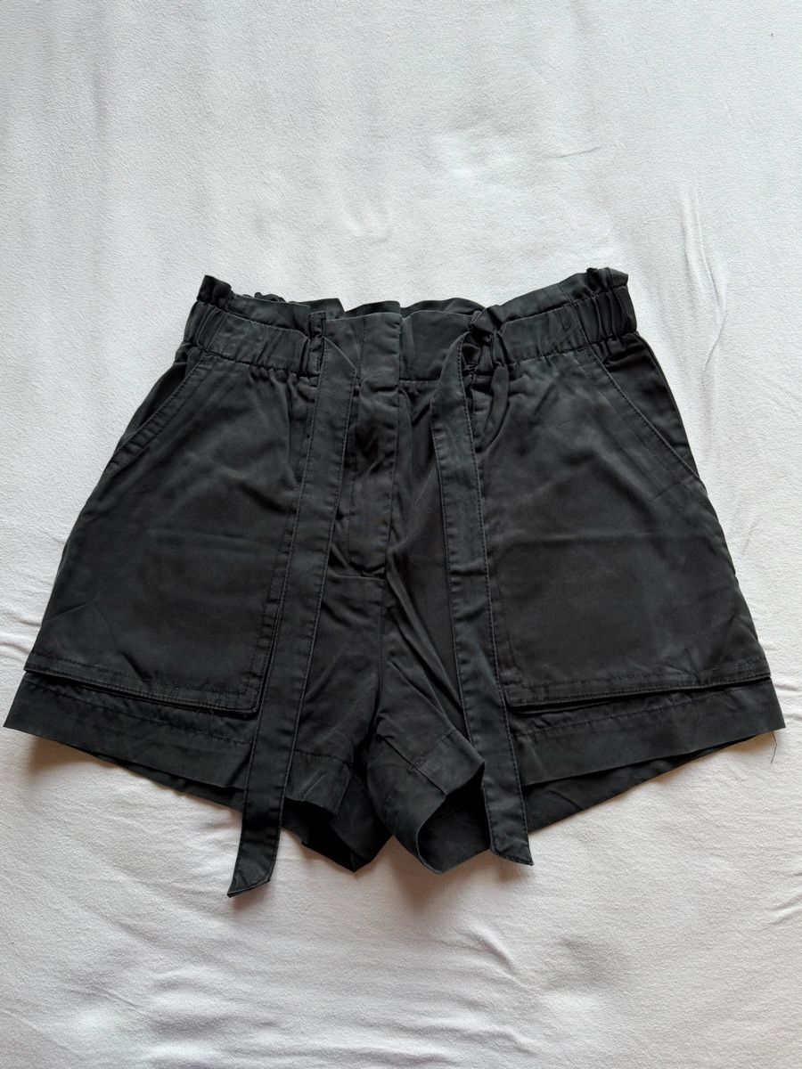 H&M Pantaloni: H&M Shorts / 40 – Usato da Kleinandelfingen venduto da lau_10
