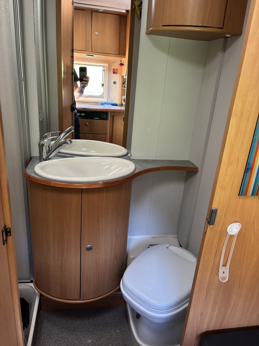 Fiat Veicoli da campeggio: Fiat Ducato Wohnmobil – Usato da Langnau i. E. venduto da rem_r8k7 7