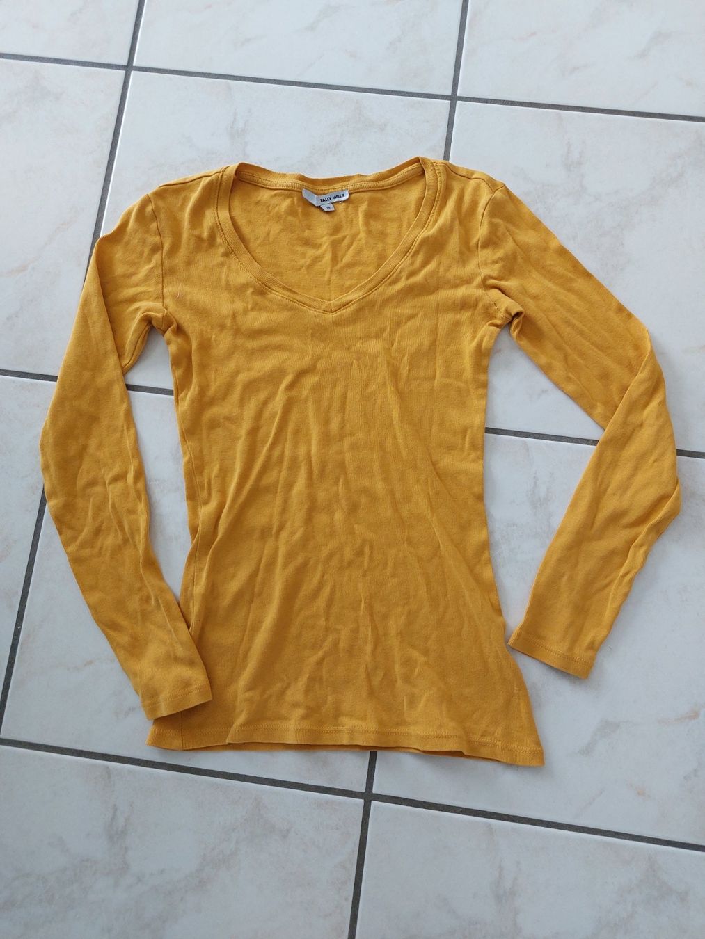Tally Weijl T-shirt: Shirt Gr. XS – Usato da Schmitten venduto da Renistern68