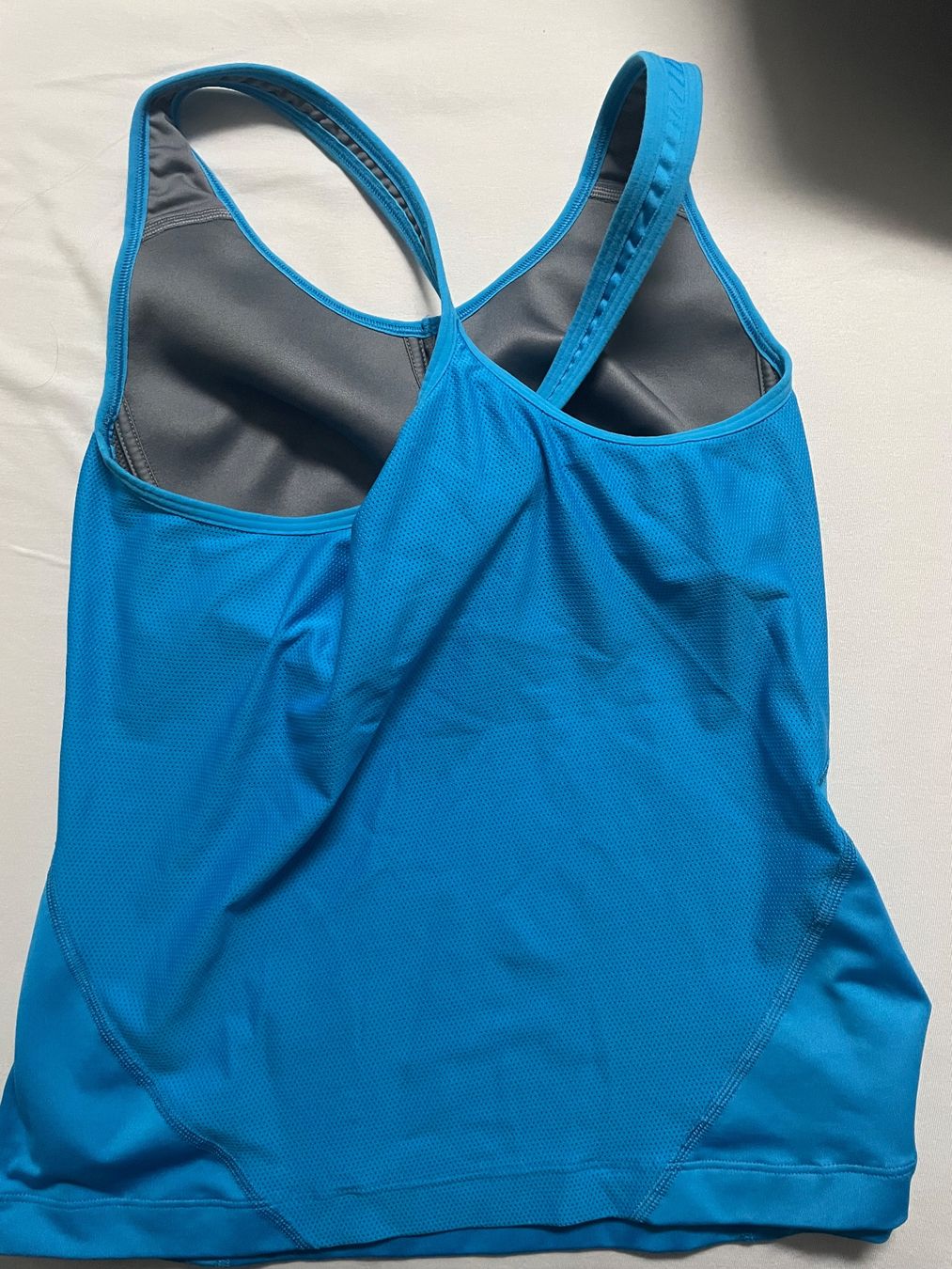 Nike Top: Nike Top – Usato da Weinfelden venduto da Luu_20 1