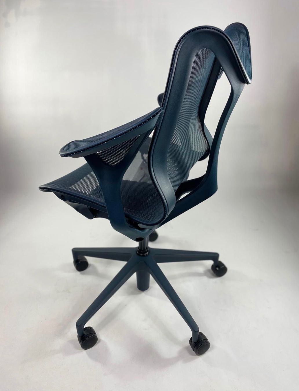 Herman Miller Sedie: NEU Herman Miller Cosm Nightfall Low – Nuovo e nell'imballaggio originale da Wil SG venduto da office-sale 1