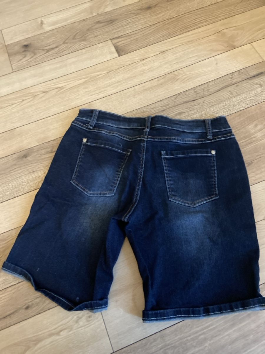 Jeans: Bermuda femme jeans 42 – Gebraucht aus Sornard (Nendaz) von delezedoris 3