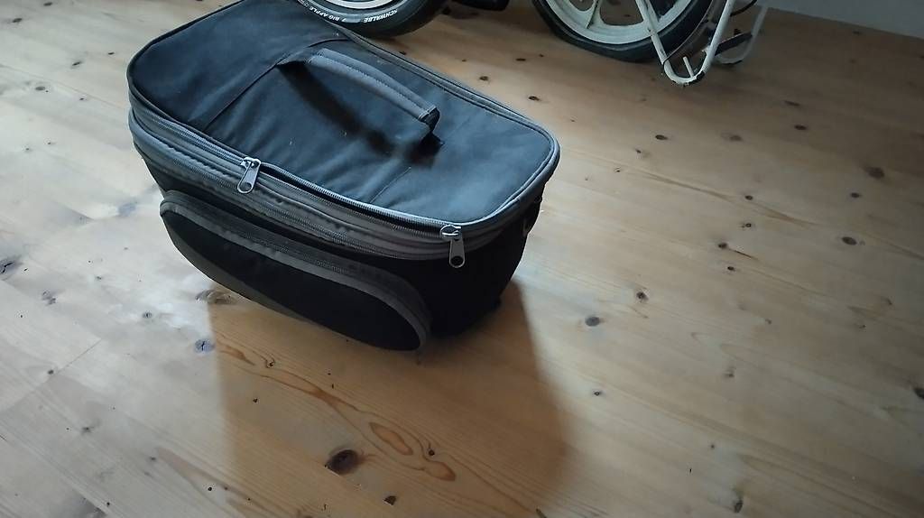 Pezzi di ricambio: Velo Gepäckträgertasche – Usato da Dübendorf venduto da Buch3 3