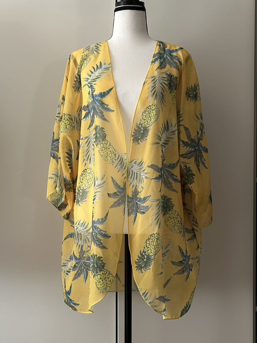 Blusen: Yellow sheer buttonless blouse L – Gebraucht aus Genève von NipponiaNippon