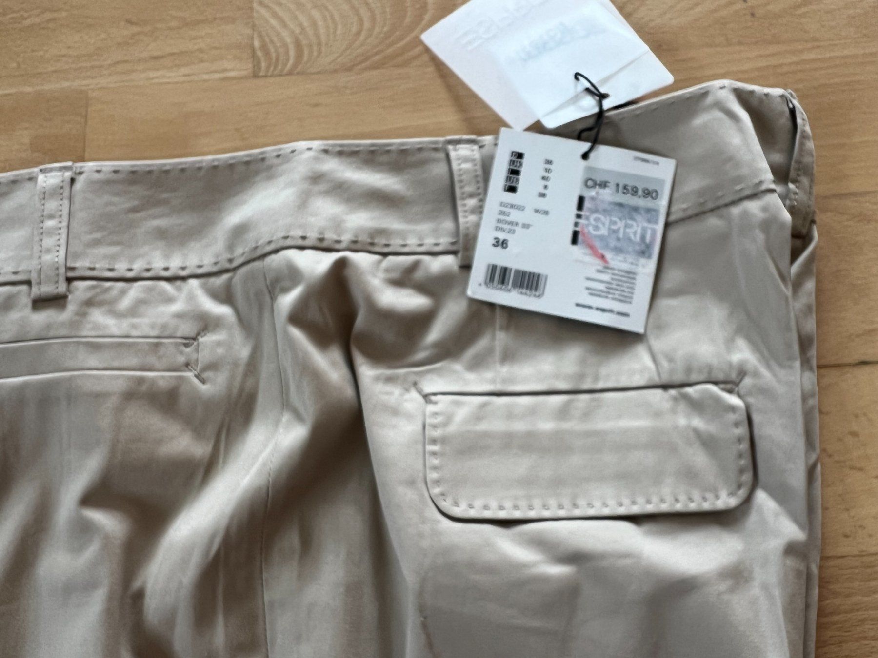 Esprit Pantalons: ESPRIT Damen Hose, Gr. 36, Beige, NEU – Neuf avec emballage d'origine à Worb par farben20zauber 2