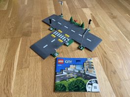 LEGO City 60304 Strassenkreuzung mit Ampeln