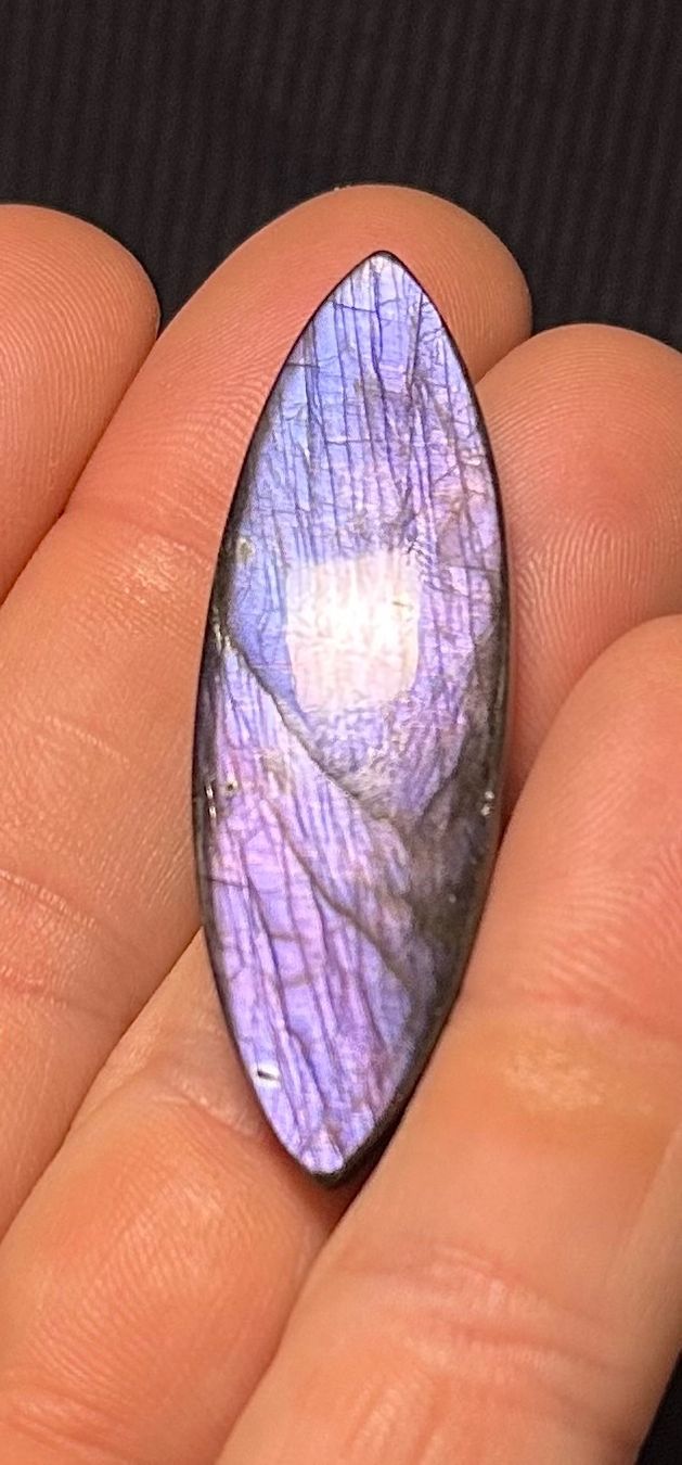 Mineralien & Heilsteine: Wunderschönes Labradorit Cabochon – Neu und originalverpackt aus Männedorf von CabochonExceptionnel 3