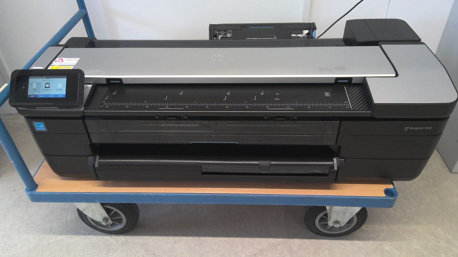 Hewlett Packard Stampanti: HP DesignJet T830 MFP 24" Occasion – Usato da Fehraltorf venduto da loremgmbh