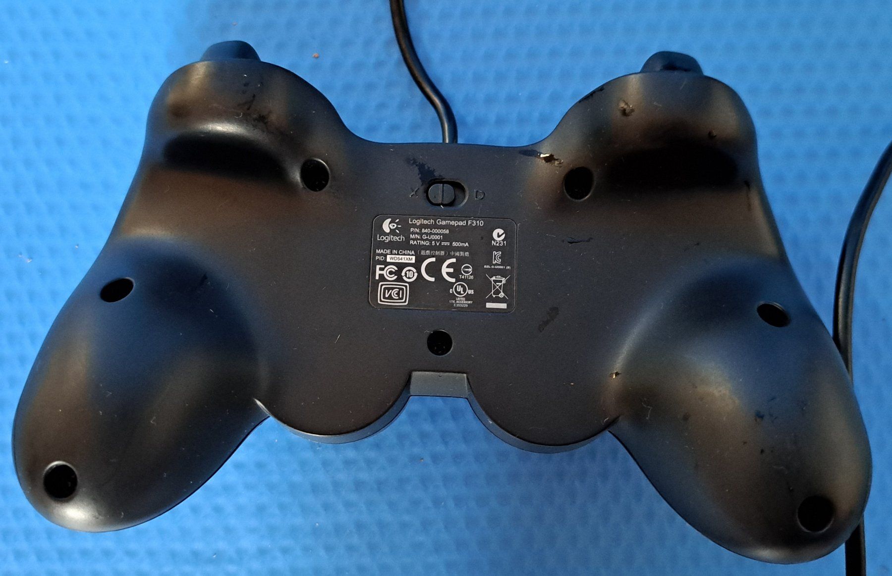Logitech Manettes: Controller – D'occasion à Tenniken par mik_6mxg 1