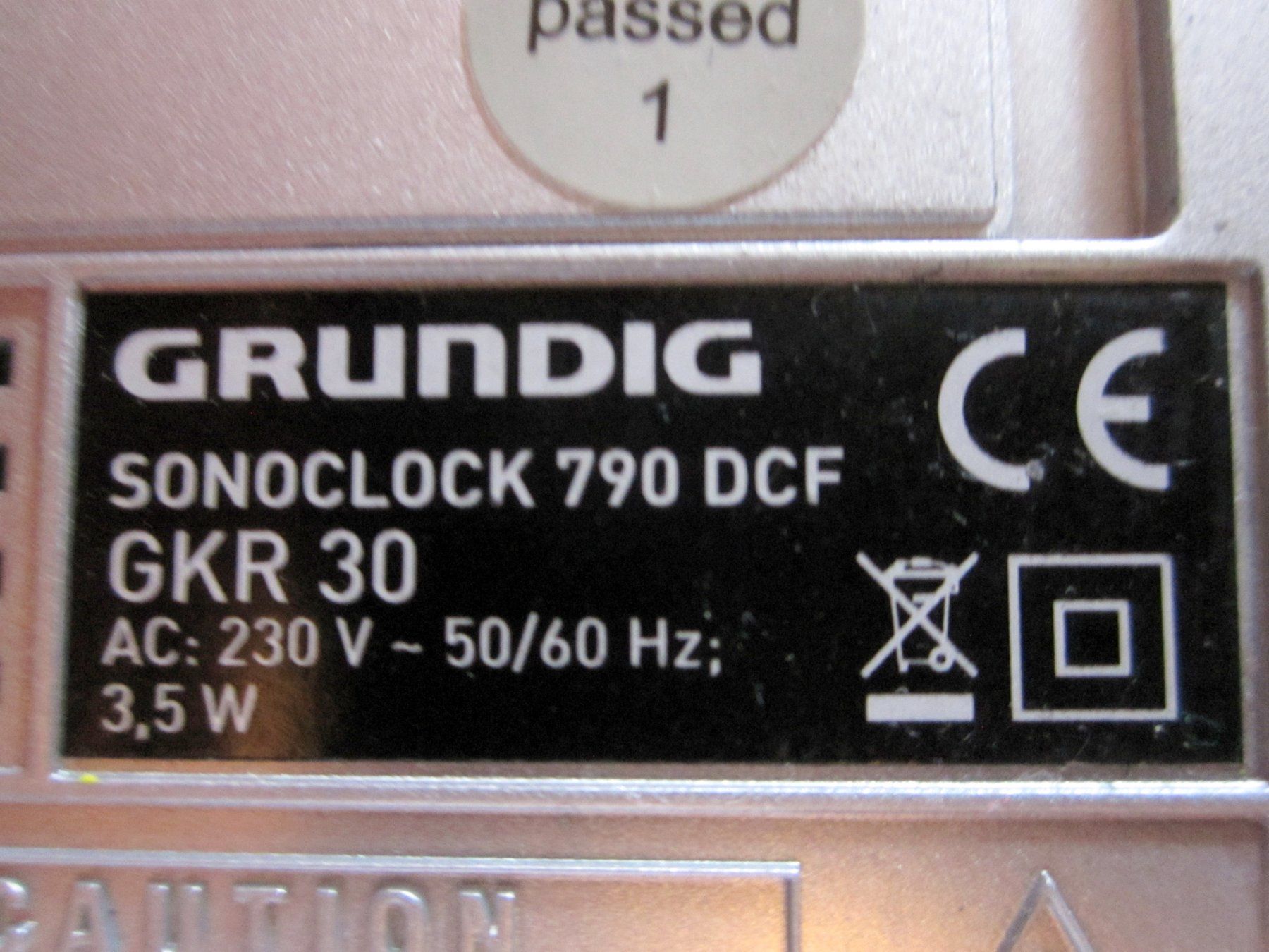 Grundig Radio: Radiowecker Grundig Sonoclock – Usato da Binningen venduto da fel_8mgn 3