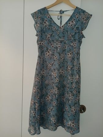 Tolles geblümtes Sommer Kleid in S