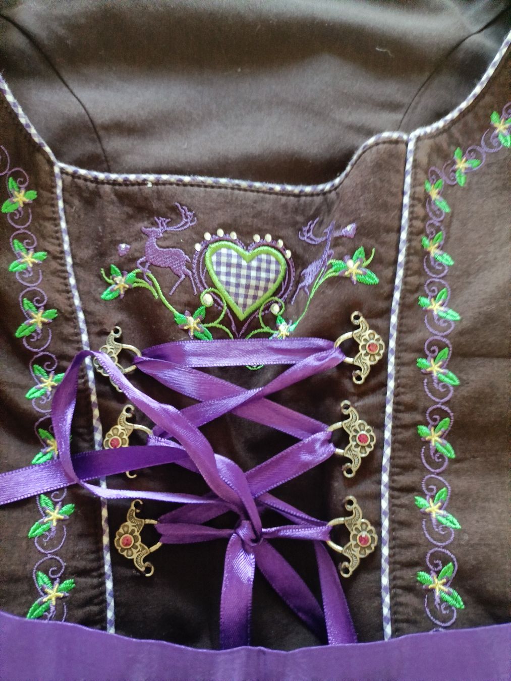 Costumi: Dirndl Stockerpoint bunkle braun lila mit Bluse Grösse 40 – Usato da Egnach venduto da TTLL 5