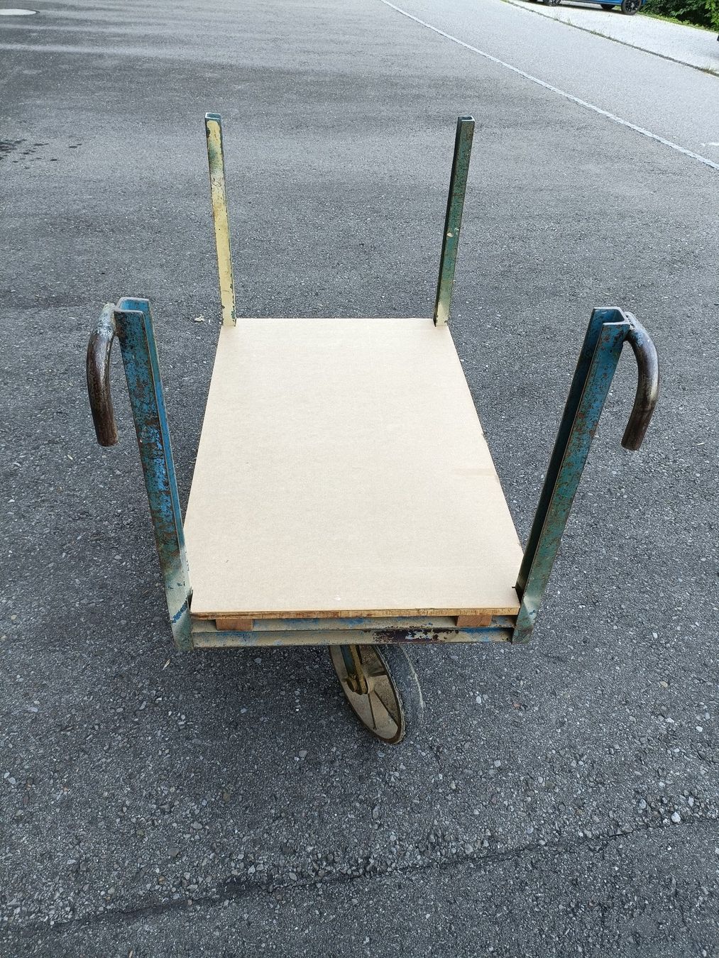 Tutti gli attrezzi: Materialwagen – Usato da Kerns venduto da Frewa 1