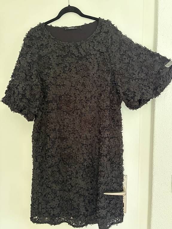 Vestiti: Schwarzes Spitzenkleid Gr. 42 – Usato da Schliern b. Köniz venduto da tezi