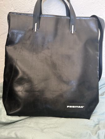 Freitag Tasche Leland NEU ganz schwarz