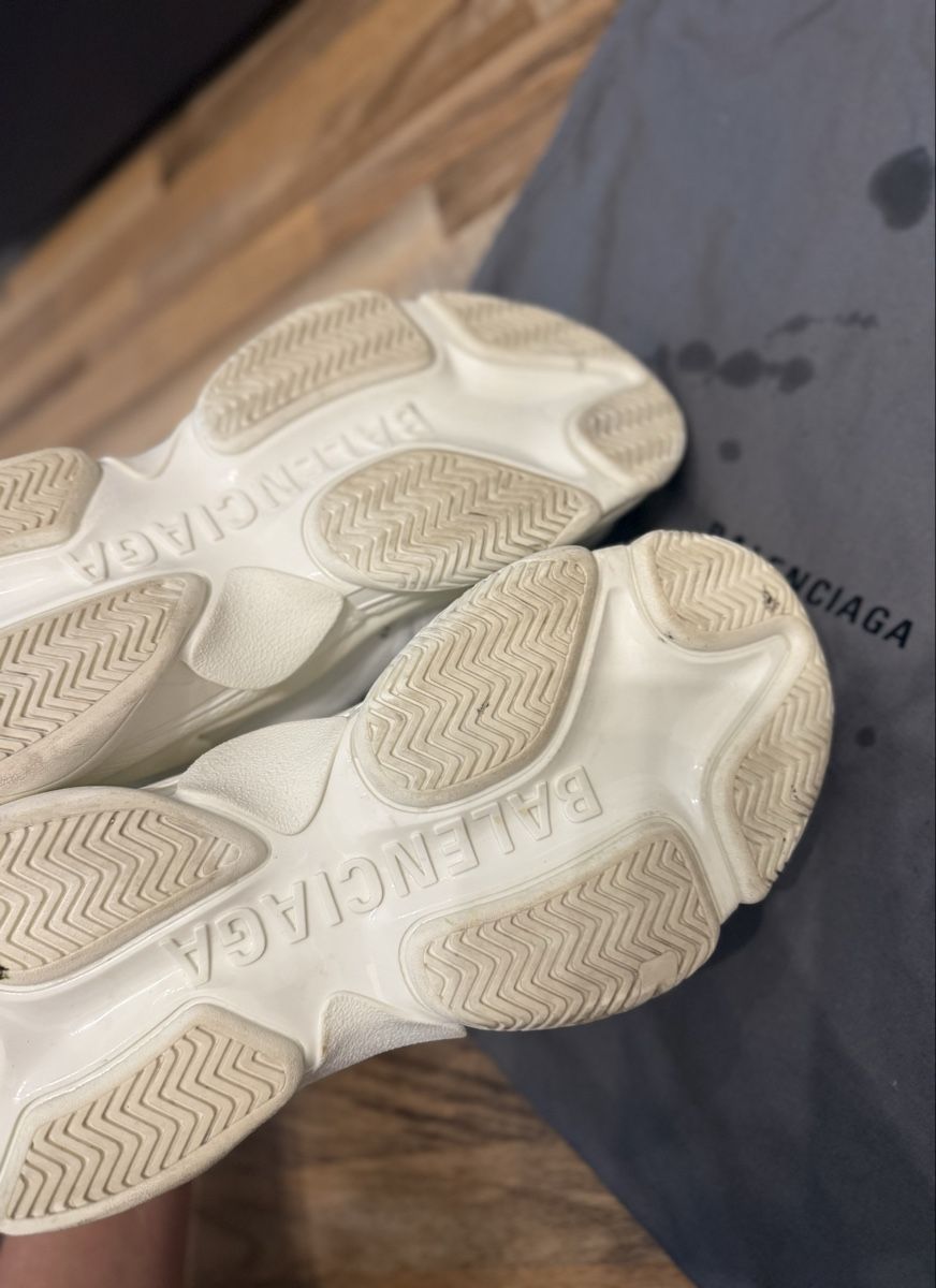Balenciaga Scarpe da uomo: Balenciaga Triple S  – Nuovo (secondo la descrizione) da Buchs AG venduto da MiWeFe17 5
