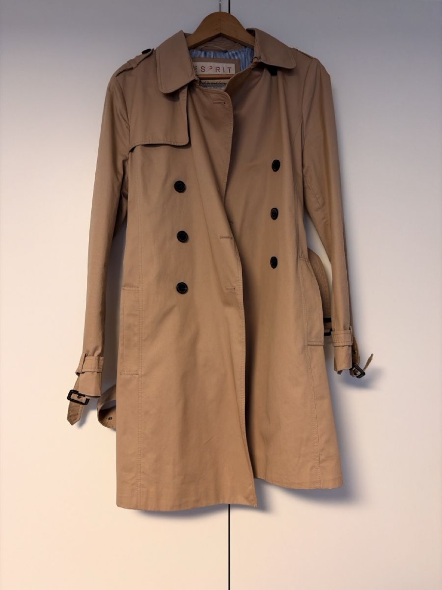 Esprit Manteaux: Klassischer zweireihiger ESPRIT Trenchcoat – D'occasion à Minusio par royaldragon 1