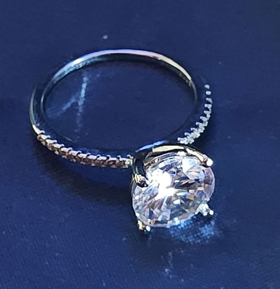 Anelli: Eleganter Ring mit grossem Zirkonia, 925 versilbert, Gr. 9 – Nuovo (secondo la descrizione) da Grenchen venduto da maretop 4